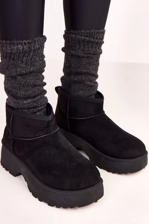 Stivali bassi neri in ecopelle... Stivali bassi neri in ecopelle...