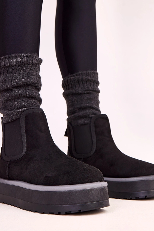 Stivali bassi neri impermeabili con... Stivali bassi neri impermeabili con...