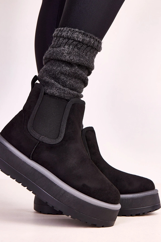 Stivali bassi neri impermeabili con... Stivali bassi neri impermeabili con...