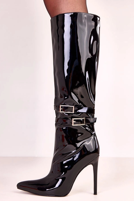 Stivali alti in vernice neri con... Stivali alti in vernice neri con...