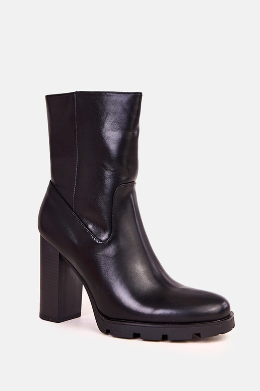 Stivaletti neri da donna con tacco... Stivaletti neri da donna con tacco...