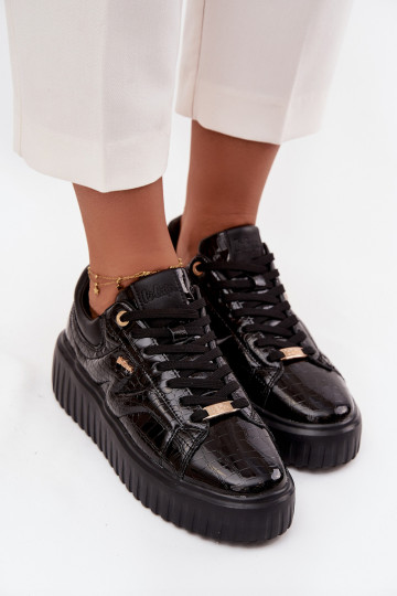 con effetto vernice Scarpe modello sneakers Femminile con una piattaforma Lee Cooper LCJ-25-09-3870 colore nero