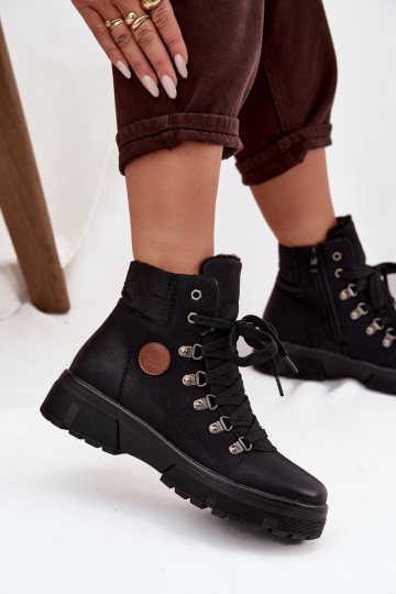 riscaldamento scarpe Femminile con una piattaforma colore nero Zaraine