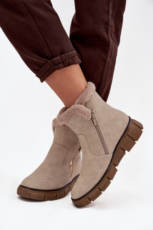 Stivali da neve Femminile con una piattaforma con una pelliccia beige Briselle Stivali da neve Femminile con una piattaforma con una pelliccia beige Briselle