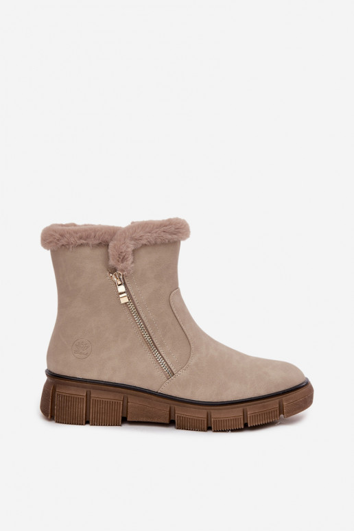 Stivali da neve Femminile con una piattaforma con una pelliccia beige Briselle Stivali da neve Femminile con una piattaforma con una pelliccia beige Briselle