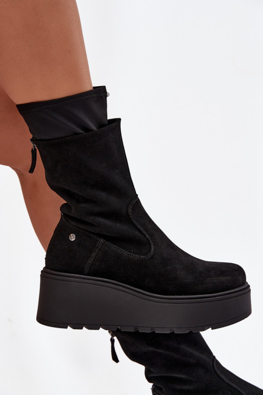 Femminile Pelle Scarpe scamosciate con una piattaforma Deveciejka A7161-20 colore nero Femminile Pelle Scarpe scamosciate con una piattaforma Deveciejka A7161-20 colore nero