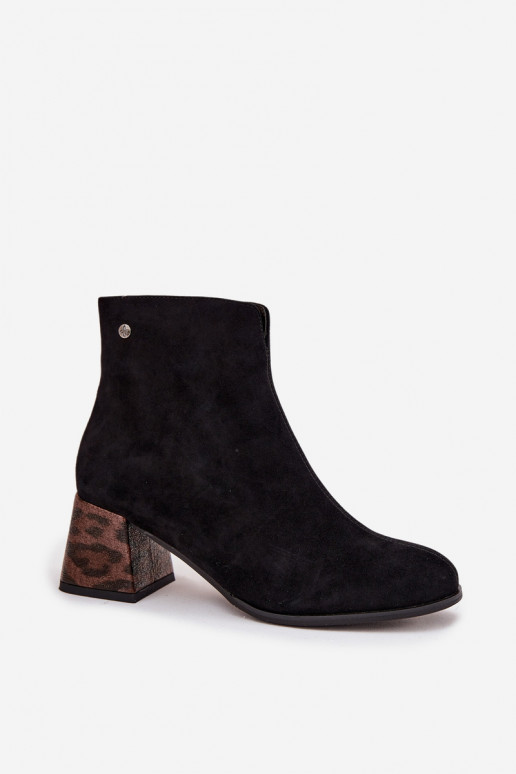 Pelle dalla pelle scamosciata Stivali da donna Deveciejka K7202-01 colore nero Pelle dalla pelle scamosciata Stivali da donna Deveciejka K7202-01 colore nero