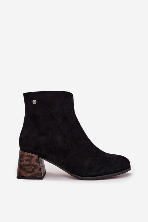 Pelle dalla pelle scamosciata Stivali da donna Deveciejka K7202-01 colore nero Pelle dalla pelle scamosciata Stivali da donna Deveciejka K7202-01 colore nero