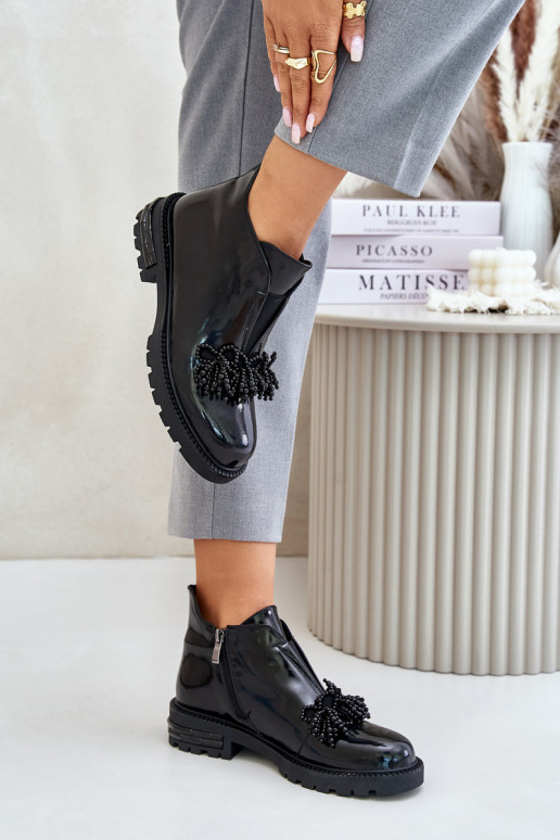 Pelle con effetto vernice Stivali con ornamenti riscaldamento D&A LZ42-036 colore nero Pelle con effetto vernice Stivali con ornamenti riscaldamento D&A LZ42-036 colore nero