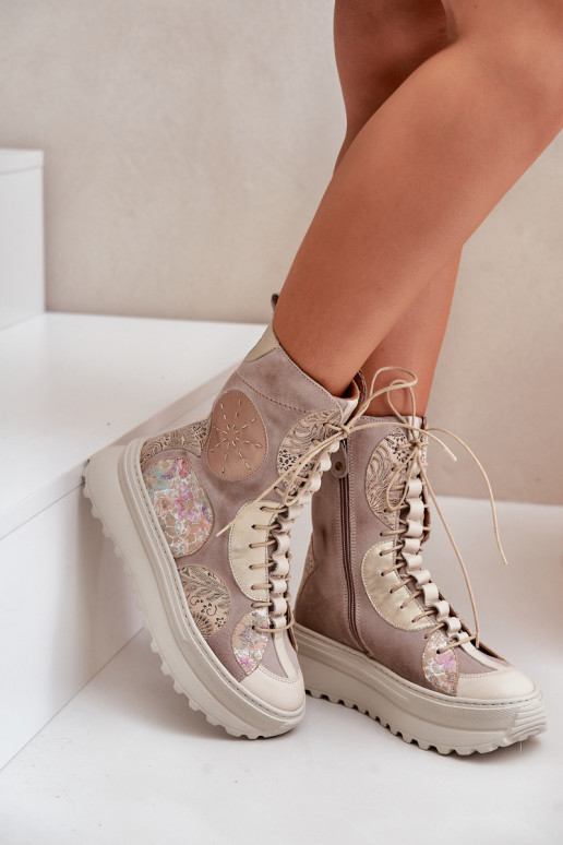 Pelle Scarpe scamosciate con una piattaforma riscaldamento Deveciejka 06565-04 beige Pelle Scarpe scamosciate con una piattaforma riscaldamento Deveciejka 06565-04 beige