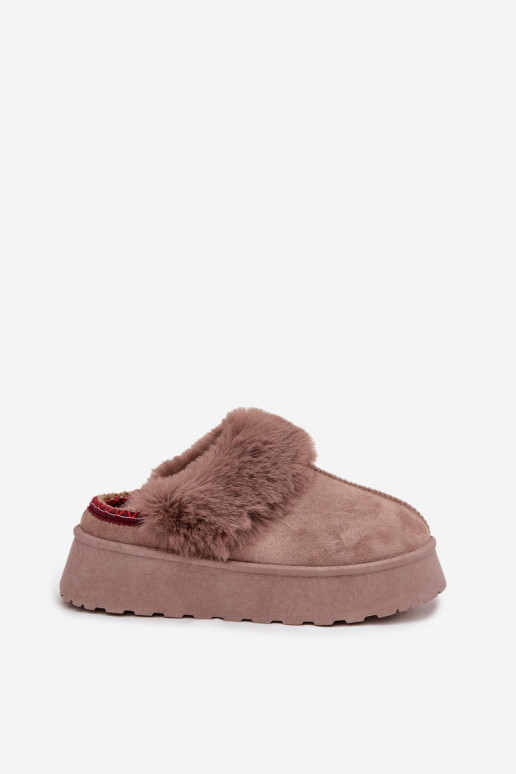 Stivali da neve Femminile con una piattaforma con una pelliccia I Haftem beige Querina Stivali da neve Femminile con una piattaforma con una pelliccia I Haftem beige Querina