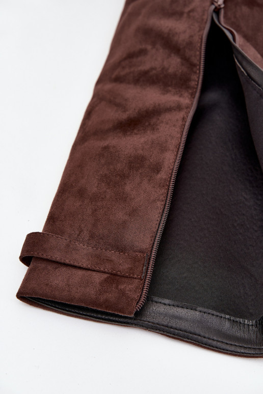 Stivali alti da donna in eco-camoscio, con tacco a blocco, foderati, gambale decorato, marrone cioccolato Evyra