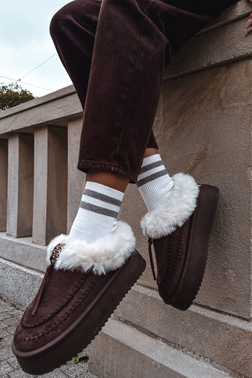 Stivali da neve Femminile con una pelliccia con una piattaforma CzekoladoAe Rosmira 2