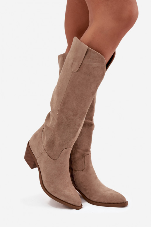 stivali stile coAboy Femminile con i tacchiin ecopelle scamosciatau beige Esmira stivali stile coAboy Femminile con i tacchiin ecopelle scamosciatau beige Esmira