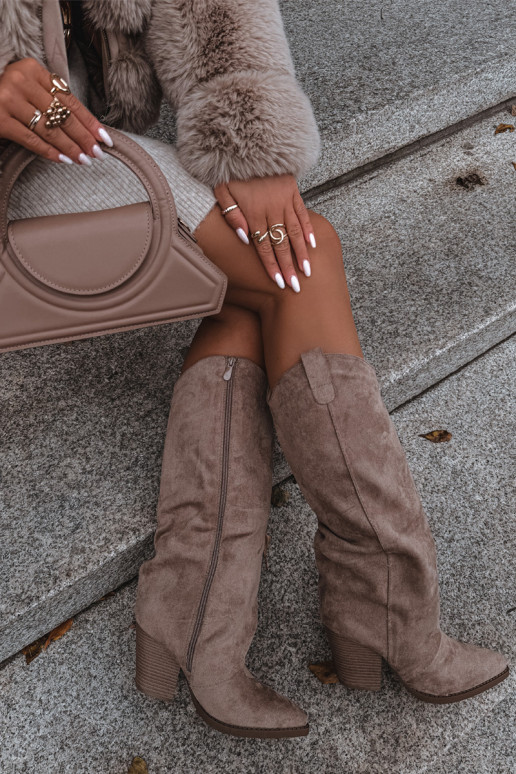 riscaldamento stivali stile coAboy con i tacchiin ecopelle scamosciatau beige Devevine riscaldamento stivali stile coAboy con i tacchiin ecopelle scamosciatau beige Devevine