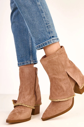 Stivaletti color sabbia con... 2