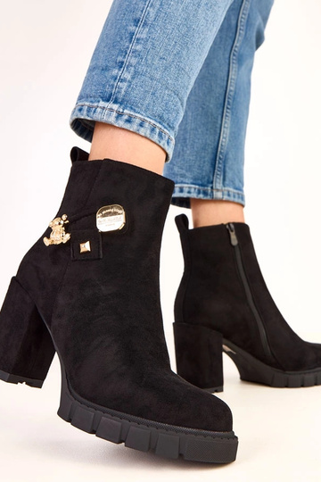 Stivaletti neri con... 2