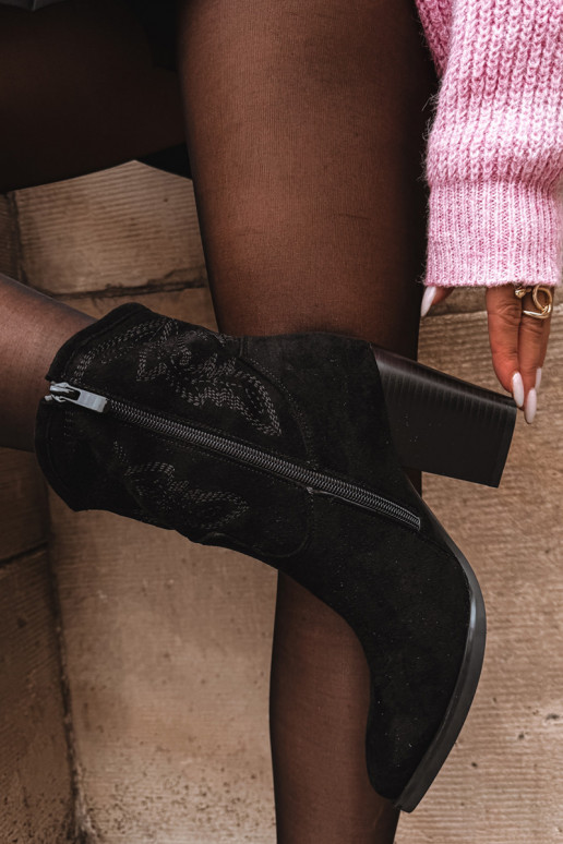 stivali stile coAboy Femminile con i tacchi in ecopelle scamosciataoAe colore nero Carissa stivali stile coAboy Femminile con i tacchi in ecopelle scamosciataoAe colore nero Carissa