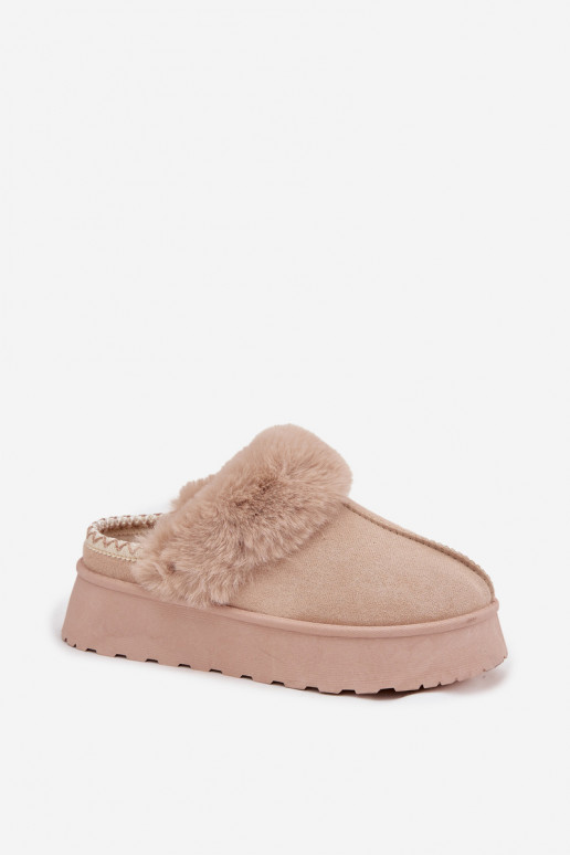 Stivali da neve Femminile con una piattaforma con una pelliccia I Haftem beige Querina Stivali da neve Femminile con una piattaforma con una pelliccia I Haftem beige Querina