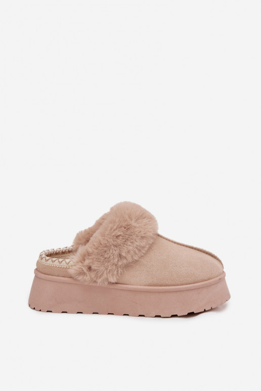 Stivali da neve Femminile con una piattaforma con una pelliccia I Haftem beige Querina Stivali da neve Femminile con una piattaforma con una pelliccia I Haftem beige Querina