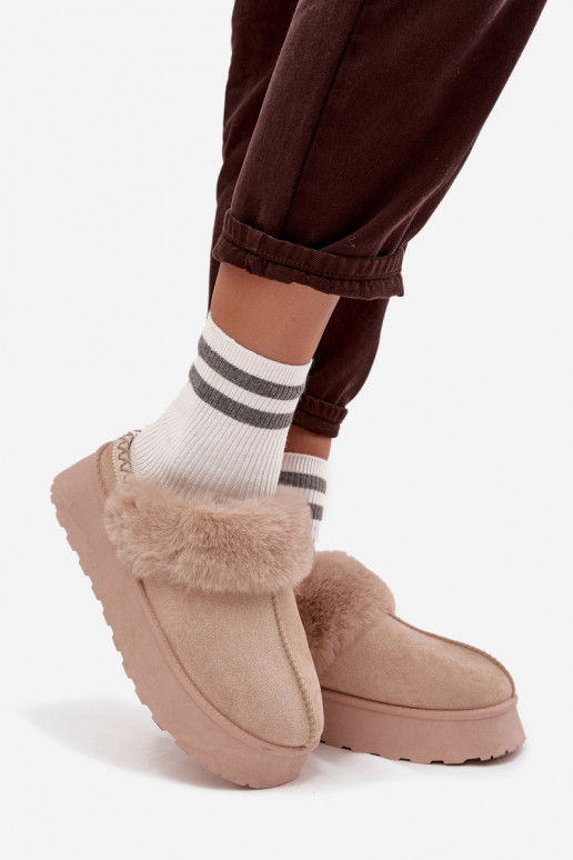 Stivali da neve Femminile con una piattaforma con una pelliccia I Haftem beige Querina Stivali da neve Femminile con una piattaforma con una pelliccia I Haftem beige Querina