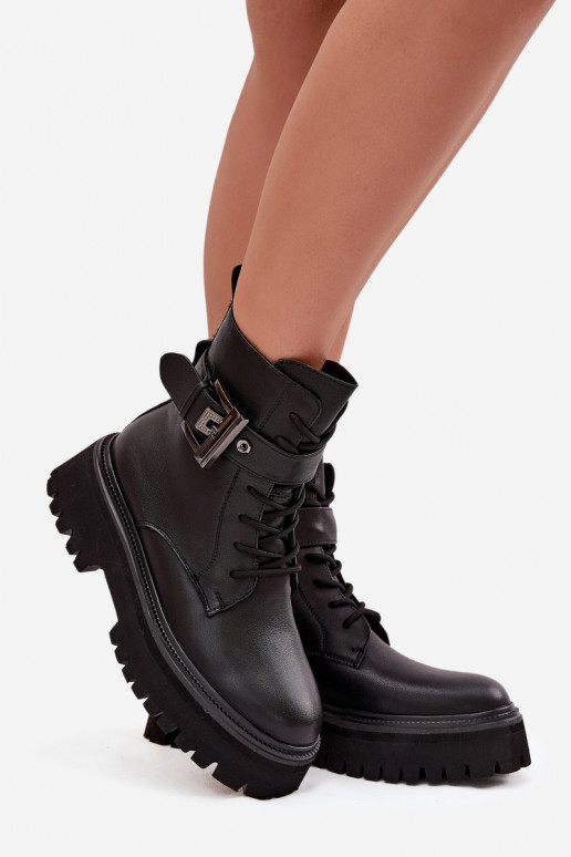 Pelle Stivaletti da lavoro Femminile riscaldamento decorare con fibbie D&A MK52-032 colore nero Pelle Stivaletti da lavoro Femminile riscaldamento decorare con fibbie D&A MK52-032 colore nero