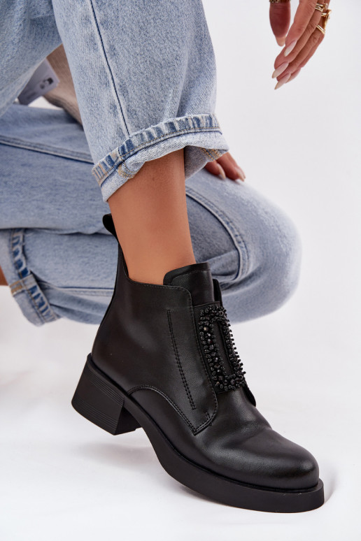 Pelle Stivali da donna Klocke con ornamenti D&A JC52-869 colore nero Pelle Stivali da donna Klocke con ornamenti D&A JC52-869 colore nero