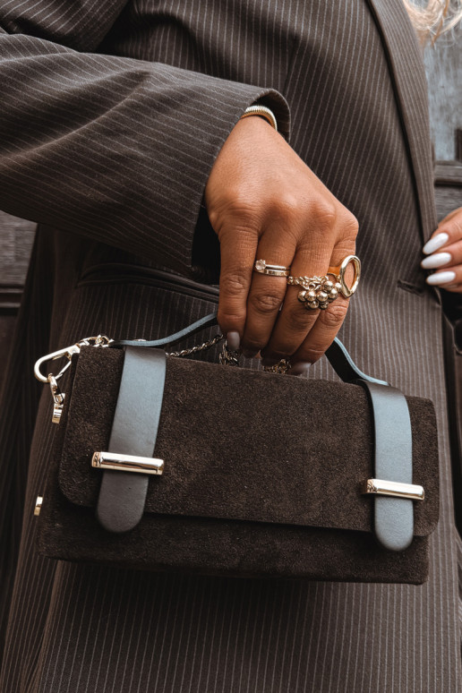 PalmareAbilitatoturalnego dalla pelle scamosciatau con catene CzekoladoAa Nivra PalmareAbilitatoturalnego dalla pelle scamosciatau con catene CzekoladoAa Nivra