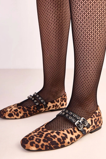 Ballerine con stampa leopardata, punta quadrata e fibbie Alfira