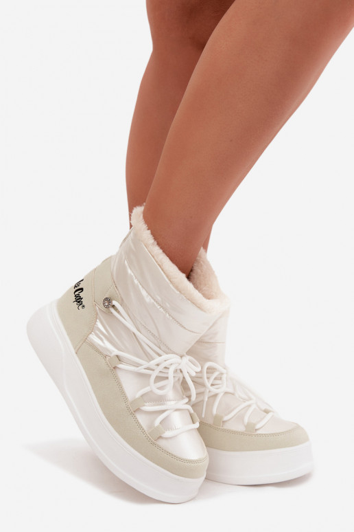 Stivali da neve Femminile con una piattaforma Lee Cooper LCJ-25-03-3815 Colore bianco