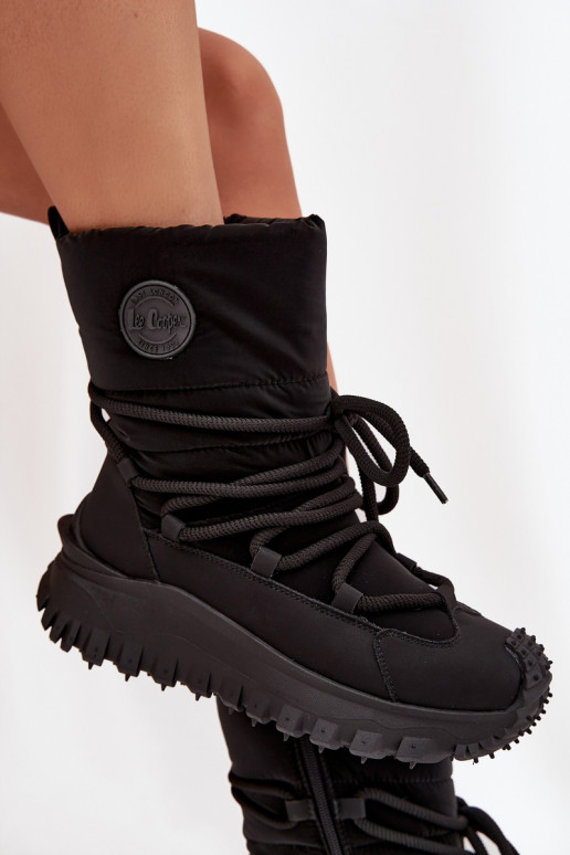 Pelle Stivali da neve con una piattaforma Lee Cooper LCJ-25-12-3660 colore nero