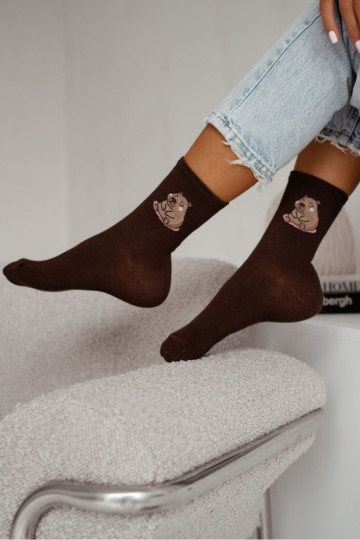 Calze in cotone da donna con applicazione di capibara seduta, color cioccolato