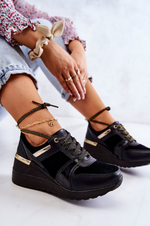 Femminile dalla pelle scamosciata scarpe da ginnastica Su un cuneo colore nero Larson