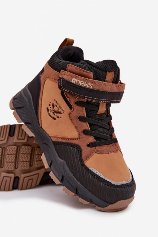 Stivali invernali Trekking Infantile con chiusure adesive riscaldamento colore marrone Miravie