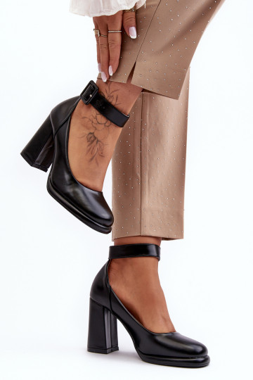Scarpe con i tacchi con fibbie colore nero Idovana