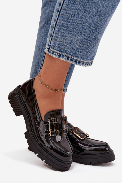 mocassini da donna con effetto vernice con ornamenti colore nero Ysandra