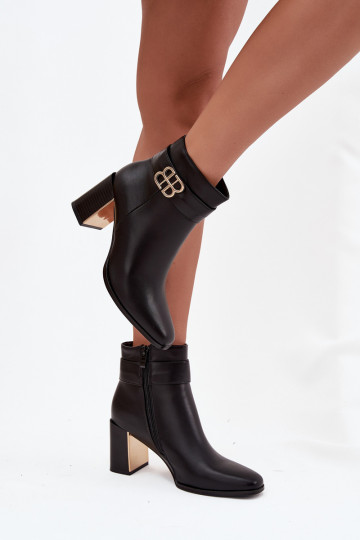 Stivaletti donna con cinturini e dettagli dorati color nero "Galinne"