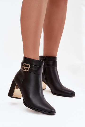 Stivaletti donna con cinturini e dettagli dorati color nero "Galinne" 2