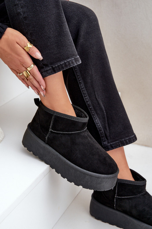 Femminile Stivali da neve con una piattaforma colore nero Ninala