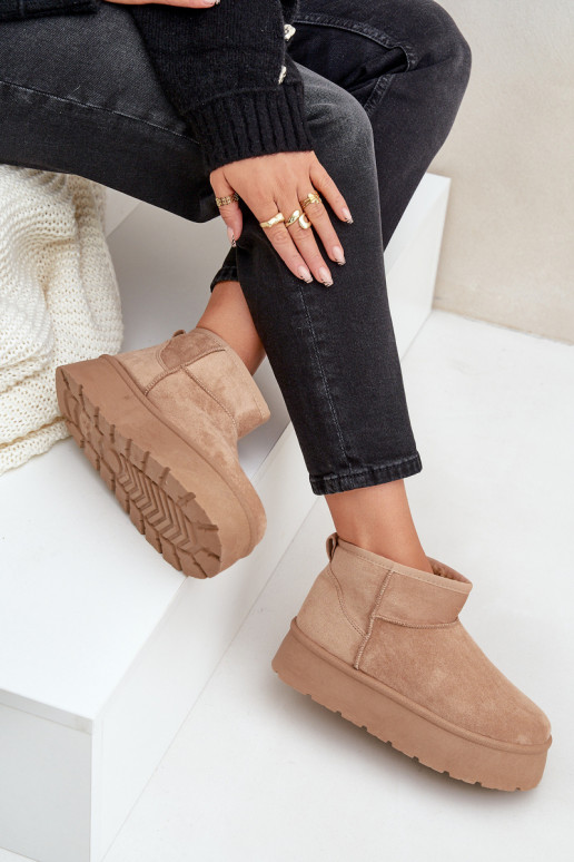 Femminile Stivali da neve con una piattaforma beige Ninala