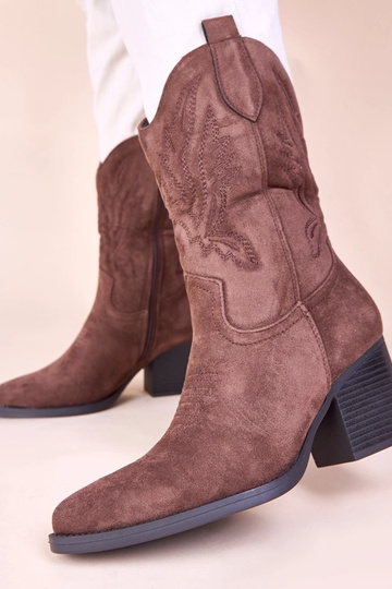 Stivaletti cowboy marroni con applicazione ricamata decorativa Cassa 2
