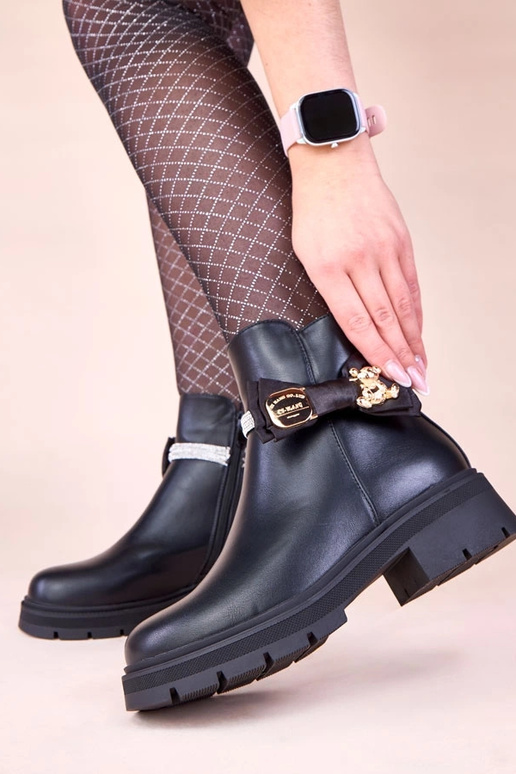 Stivaletti neri decorati con zirconi...