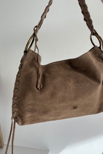 Borsa in ecopelle scamosciata sabbia scuro con lacci decorativi Janelis
