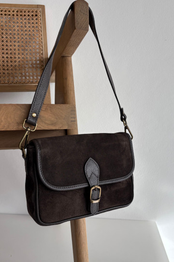 Borsa postina in suede artificiale color cioccolato Norla