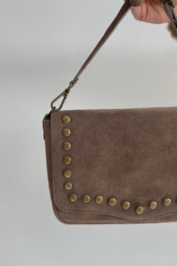 Borsa in pelle scamosciata con borchie, color avorio Rhenna 2