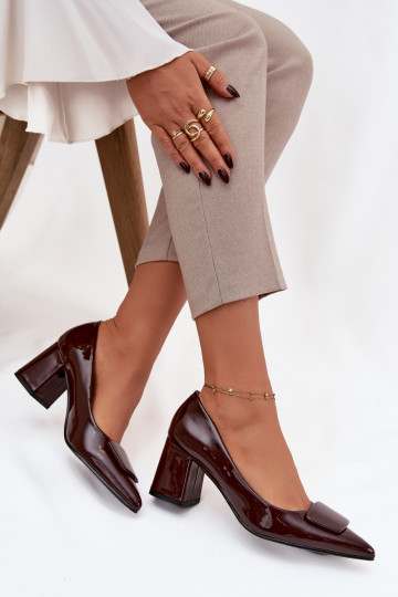 con effetto vernice Scarpe con i tacchi con ornamenti CzekoladoAe Isoline