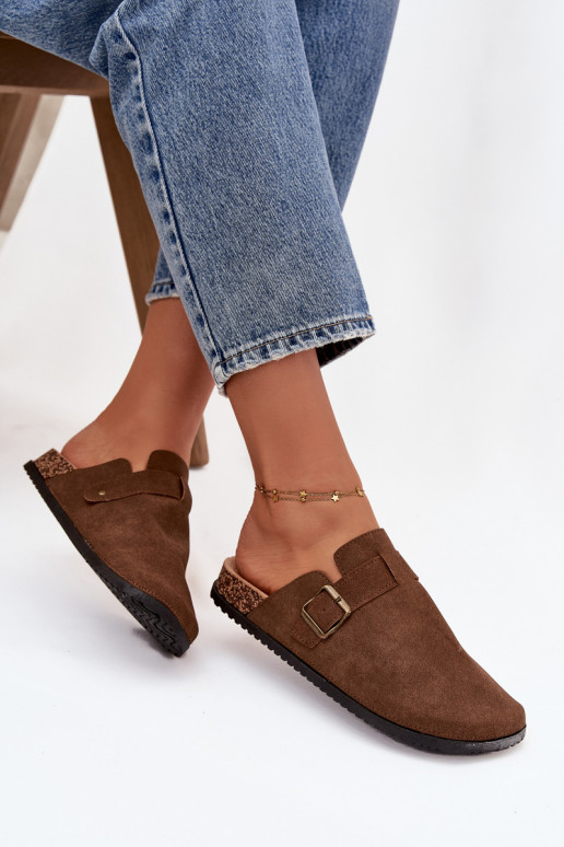 Pantofole Zoccoli Femminile i con una piattaforma con fibbie colore marrone Selio