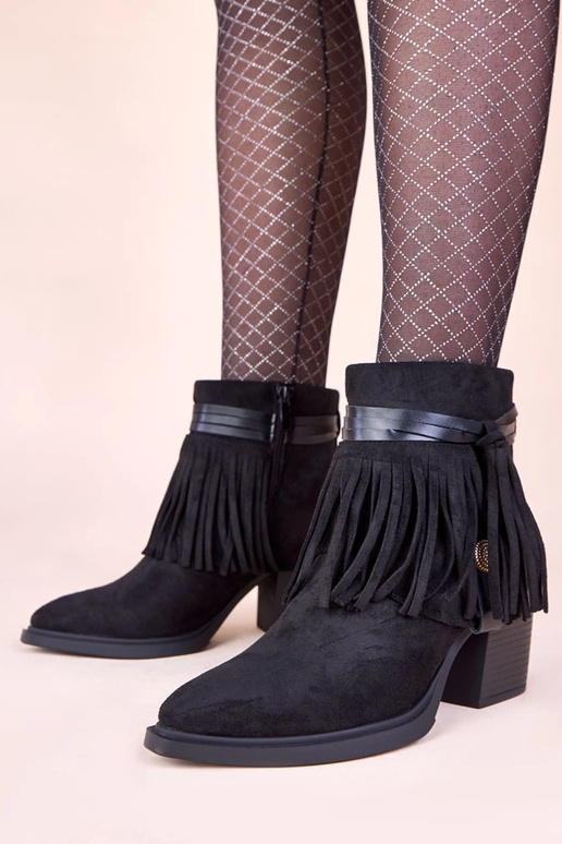 Stivaletti neri con tacco decorati...