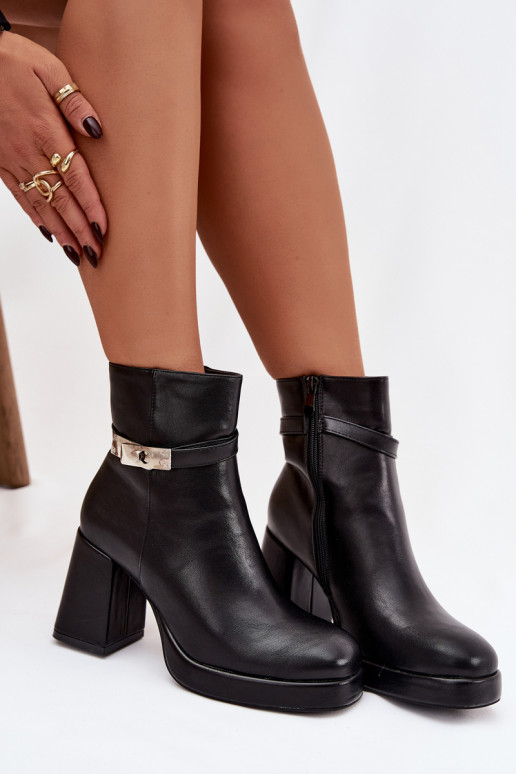 riscaldamento Stivali da donna con tacchi decorati colore nero Giordina