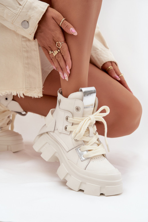 Pelle riscaldamento Stile sportivo Stivali GOE SS2N4055 Colore bianco